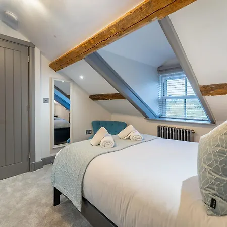 בית נופש 8 Bed In Windermere Oc-Lr103 ווינדרמר