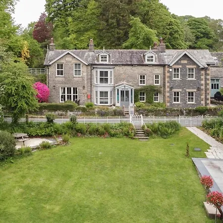 8 Bed In Oc-lr103 Windermere