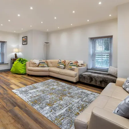 8 Bed In Oc-lr103