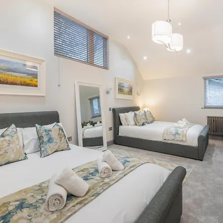8 Bed In Oc-lr103