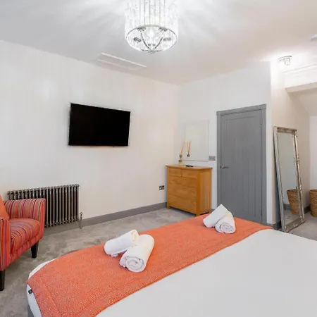 בית נופש 8 Bed In Oc-lr103 ווינדרמר