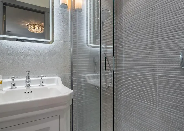 Дом отдыха House